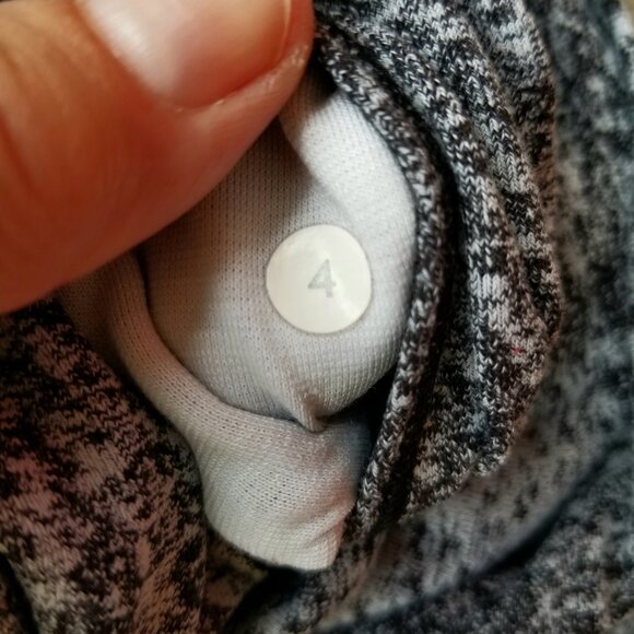 Lululemon Wunder Under Pant III Luxtreme, size 4, in Diffusion White Black - Picture 7 of 12